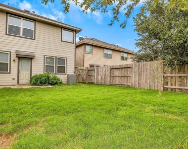 6475 Calgary Woods Lane - Photo Thumbnail 28