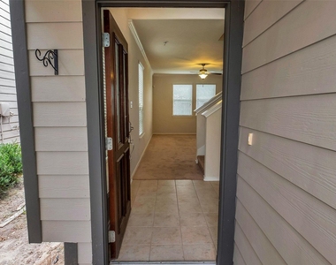 6475 Calgary Woods Lane - Photo Thumbnail 1