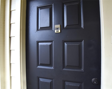 2121 El Paseo Street - Photo Thumbnail 2