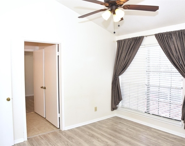 2121 El Paseo Street - Photo Thumbnail 19