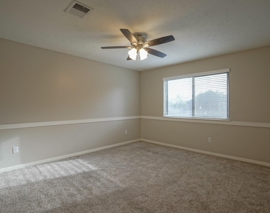 2108 Lakeway Drive - Photo Thumbnail 42