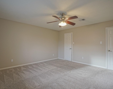 2108 Lakeway Drive - Photo Thumbnail 49