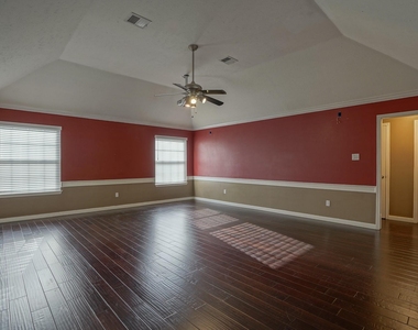 2108 Lakeway Drive - Photo Thumbnail 36
