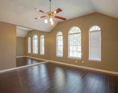 2108 Lakeway Drive - Photo Thumbnail 45