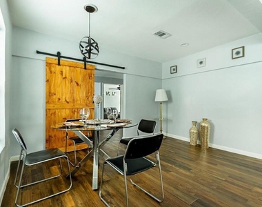 411 Harris Avenue - Photo Thumbnail 1