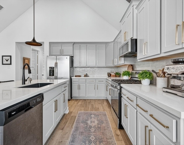 31418 Golden Cliffs Lane - Photo Thumbnail 12