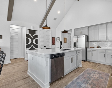 31418 Golden Cliffs Lane - Photo Thumbnail 13