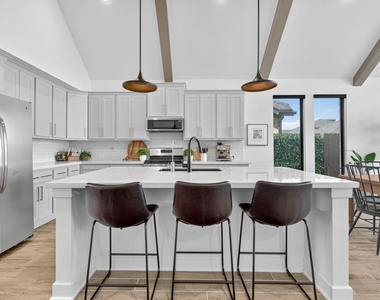 31418 Golden Cliffs Lane - Photo Thumbnail 4