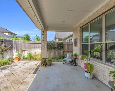 31418 Golden Cliffs Lane - Photo Thumbnail 38