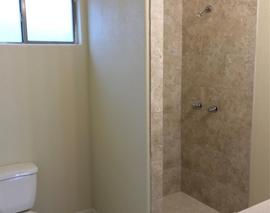 2614 Delano Street N - Photo Thumbnail 6