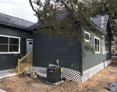 2614 Delano Street N - Photo Thumbnail 14