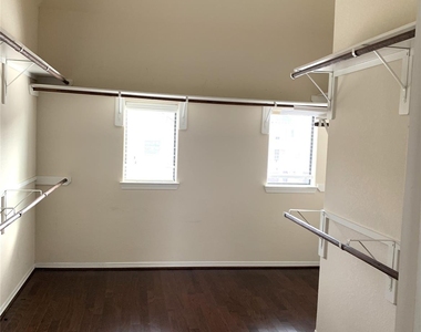 3021 Kisling Street - Photo Thumbnail 18
