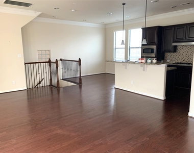 3021 Kisling Street - Photo Thumbnail 9