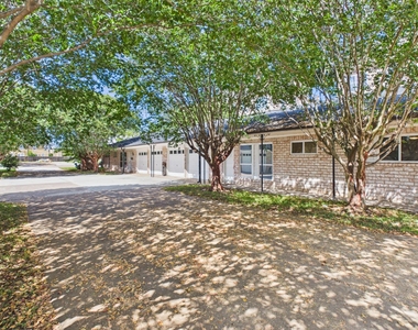 5627 Winsome Lane - Photo Thumbnail 32
