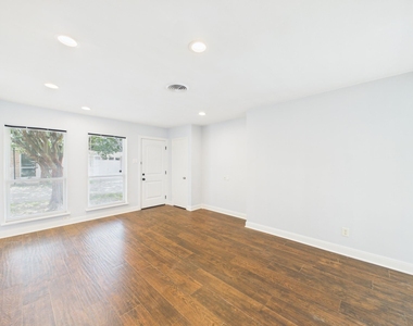 5627 Winsome Lane - Photo Thumbnail 1