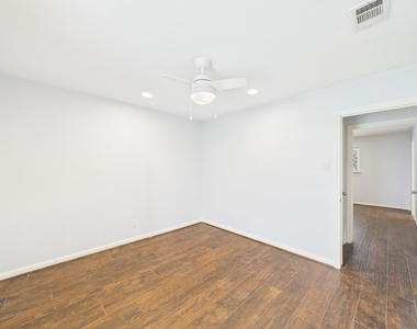 5627 Winsome Lane - Photo Thumbnail 18