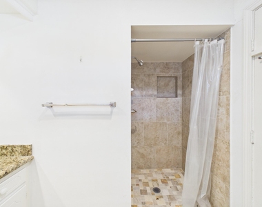 5627 Winsome Lane - Photo Thumbnail 27