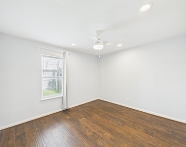 5627 Winsome Lane - Photo Thumbnail 15