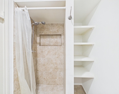 5627 Winsome Lane - Photo Thumbnail 20