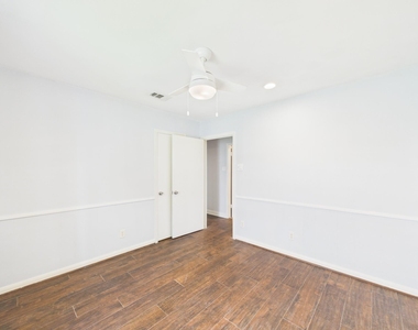 5627 Winsome Lane - Photo Thumbnail 13