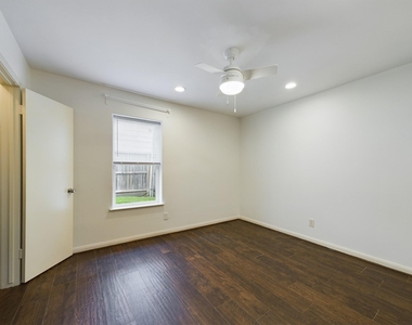 5627 Winsome Lane - Photo Thumbnail 14