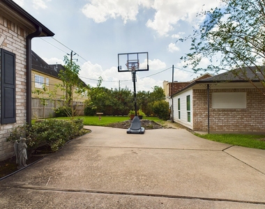 5627 Winsome Lane - Photo Thumbnail 28
