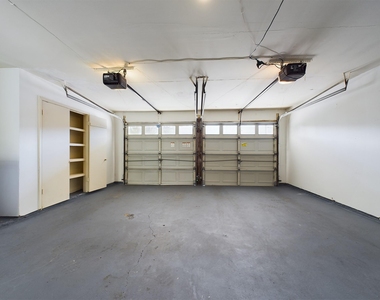 5627 Winsome Lane - Photo Thumbnail 22