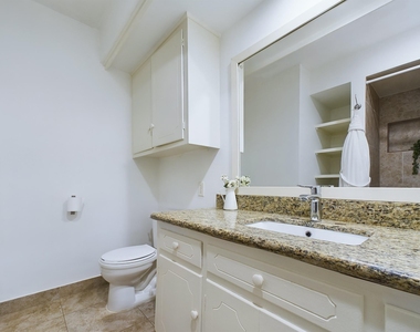5627 Winsome Lane - Photo Thumbnail 10