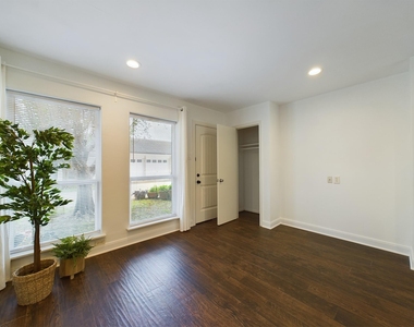 5627 Winsome Lane - Photo Thumbnail 3