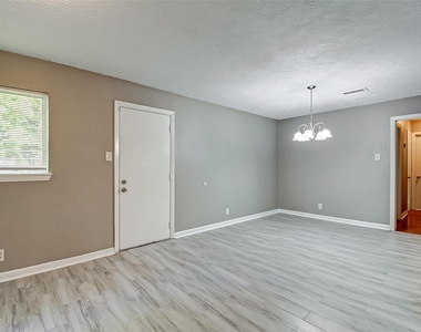 213 Newman Road - Photo Thumbnail 5