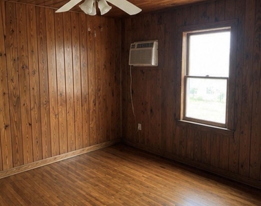 127 Wingate Road - Photo Thumbnail 5