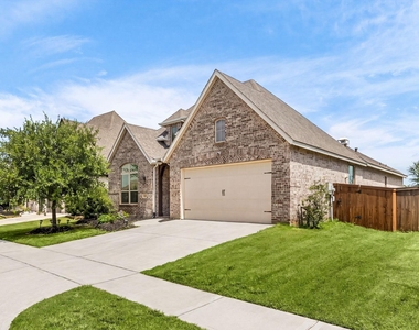 6722 Waxbill Road - Photo Thumbnail 4