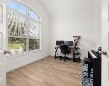 6722 Waxbill Road - Photo Thumbnail 20