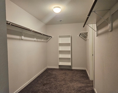 2833 Bretton Woods Drive - Photo Thumbnail 18