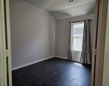 2833 Bretton Woods Drive - Photo Thumbnail 22