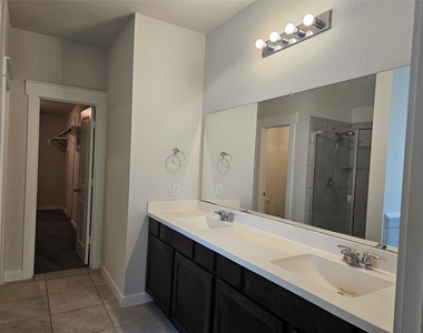 2833 Bretton Woods Drive - Photo Thumbnail 13