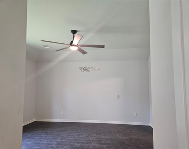 2833 Bretton Woods Drive - Photo Thumbnail 9