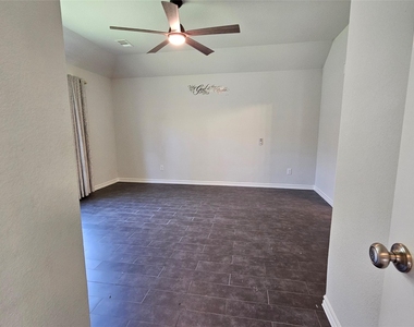 2833 Bretton Woods Drive - Photo Thumbnail 11