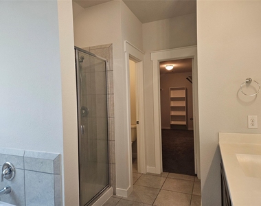 2833 Bretton Woods Drive - Photo Thumbnail 16