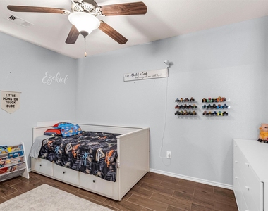 1700 Fall Forest Court - Photo Thumbnail 31