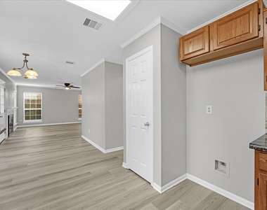 4241 Mountain Peak Way - Photo Thumbnail 13