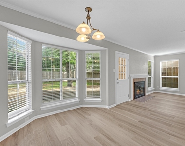4241 Mountain Peak Way - Photo Thumbnail 14