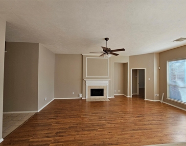 4434 Grove Park Drive - Photo Thumbnail 3