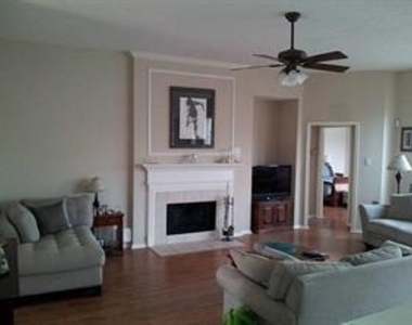 4434 Grove Park Drive - Photo Thumbnail 2