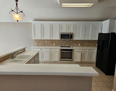 4434 Grove Park Drive - Photo Thumbnail 8