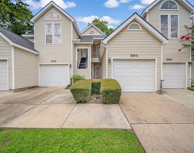 3317 Golden Trails Drive - Photo Thumbnail 2