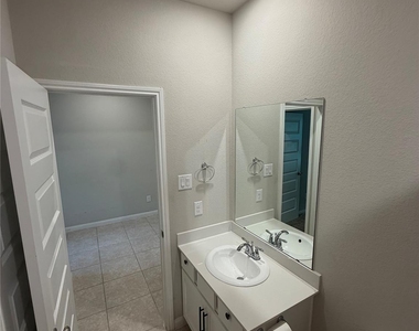 3115 Tanner Dell Court - Photo Thumbnail 31