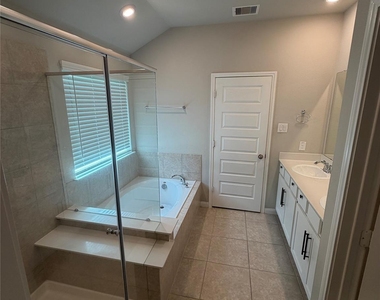 3115 Tanner Dell Court - Photo Thumbnail 15