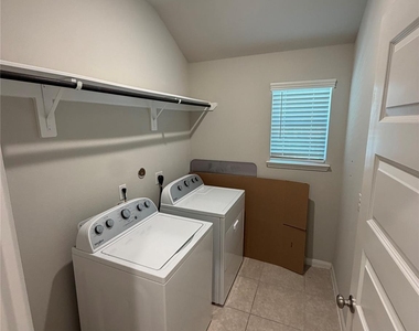 3115 Tanner Dell Court - Photo Thumbnail 6