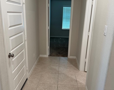 3115 Tanner Dell Court - Photo Thumbnail 8